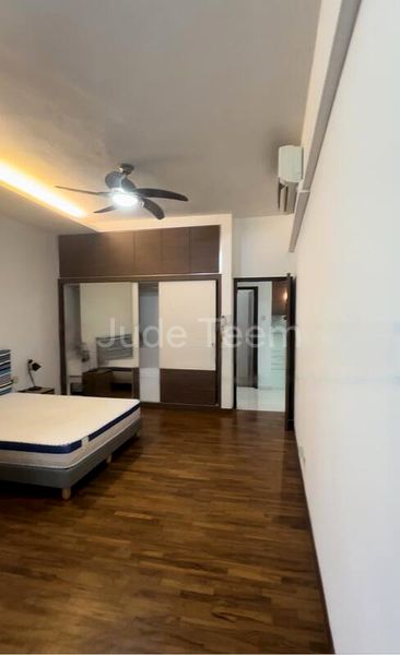 2 Bed Condo for Sale in  Warner Court - Image 11
